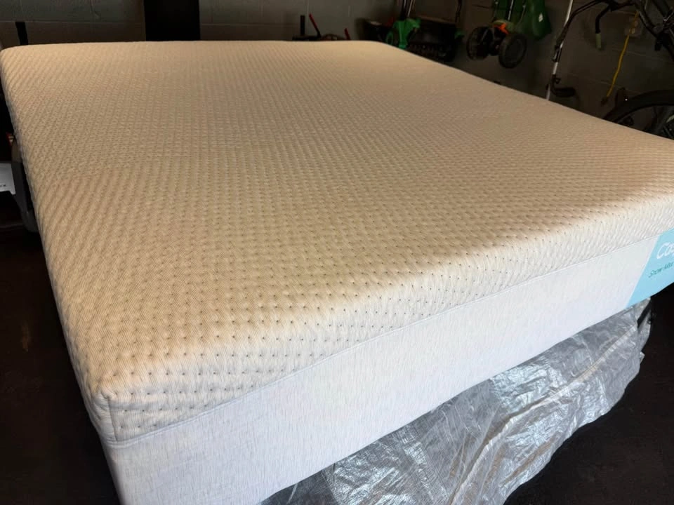 Casper Snow Max King Mattress, Like New, Hardly Used for 30 Days - photo 5