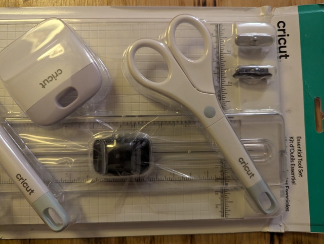 Cricut Essential Tool Set 13" - photo 2