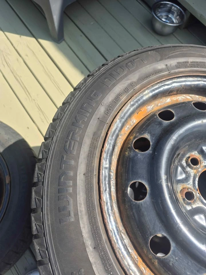 Doublestar Winterking DW07 205/60R16 Winter Tires with Rims - photo 2