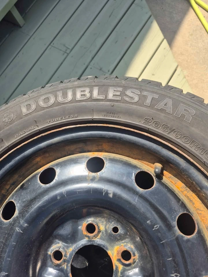 Doublestar Winterking DW07 205/60R16 Winter Tires with Rims - photo 4