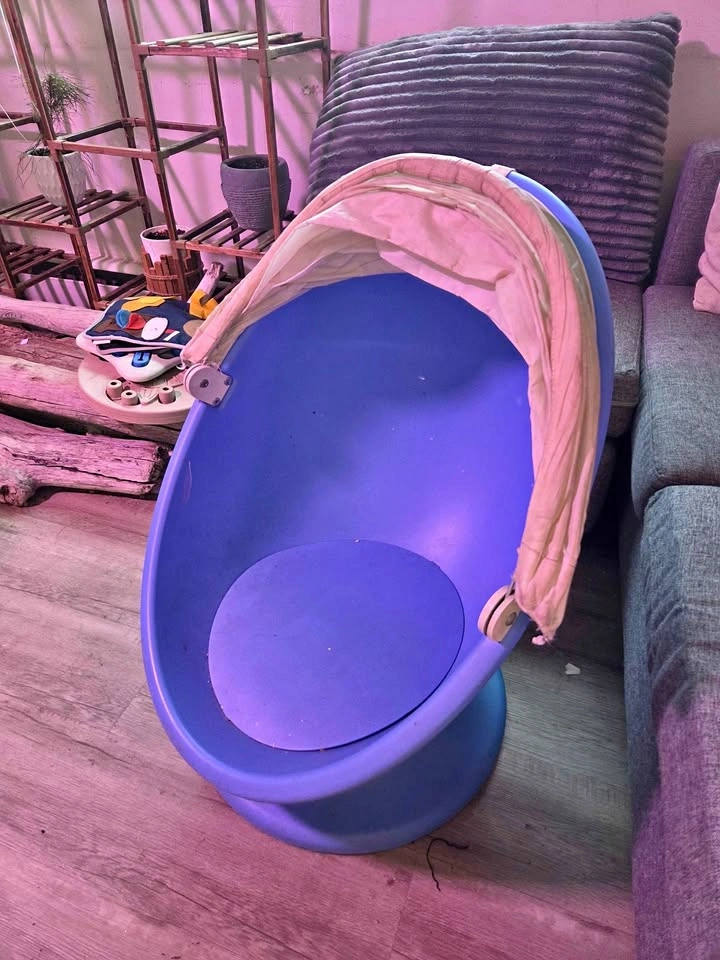 IKEA PS LÖMSK Swivel Egg Chair