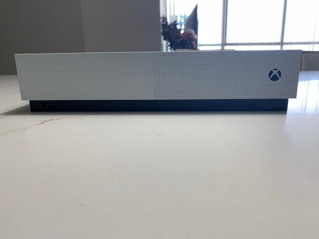 Xbox One S 1TB All-Digital Console Only + Cords - photo 2