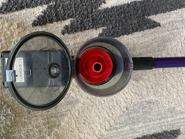 Buture Cordless Vacuum Cleaner – Clean & Great Condition - photo 3