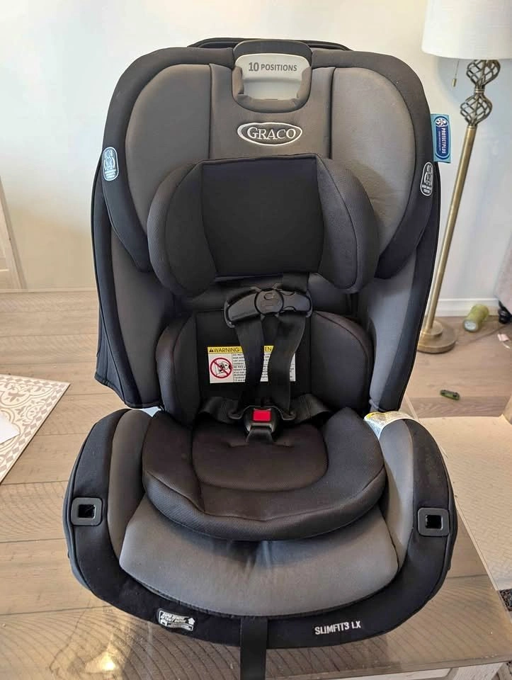 Car Seat Graco Slim 3 in 1 infants to toddlers