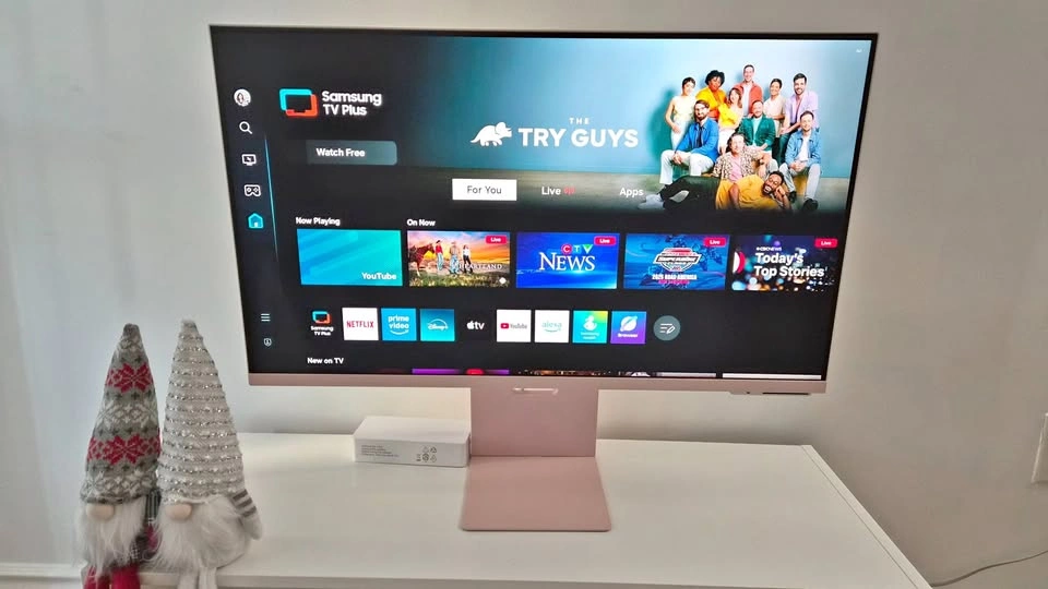 Samsung 32" 4K Smart M8 Monitor - Sunset Pink