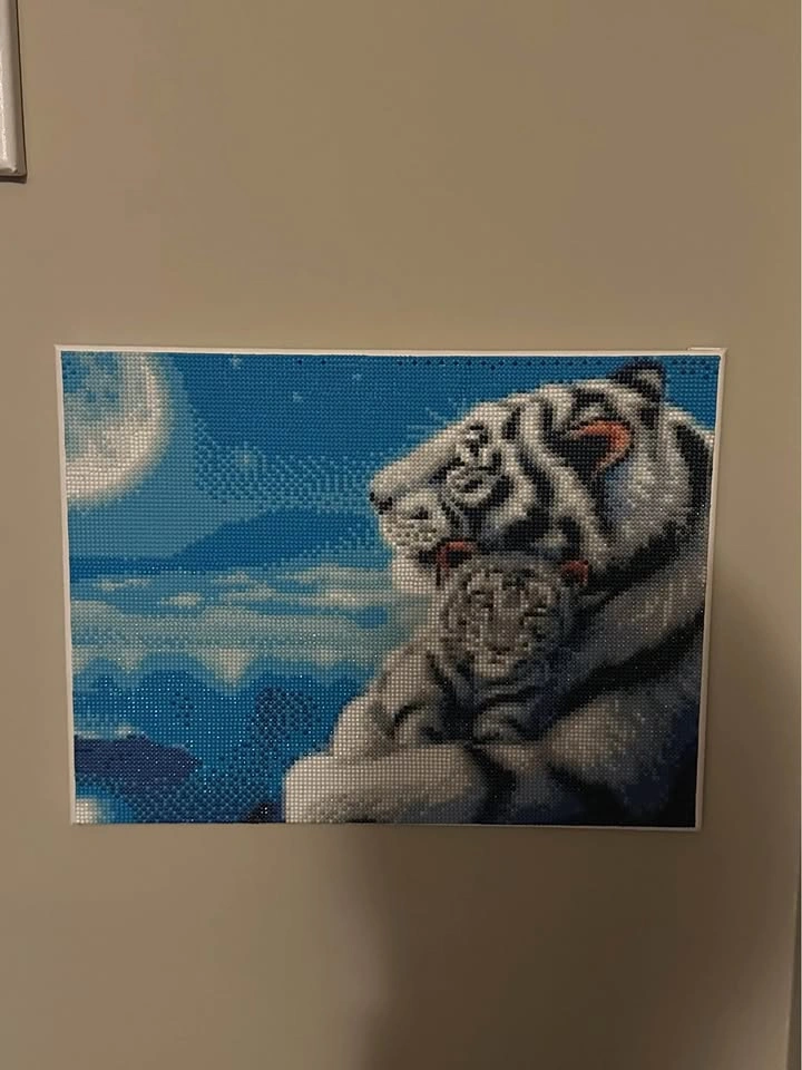 White tiger and cub diamond painting