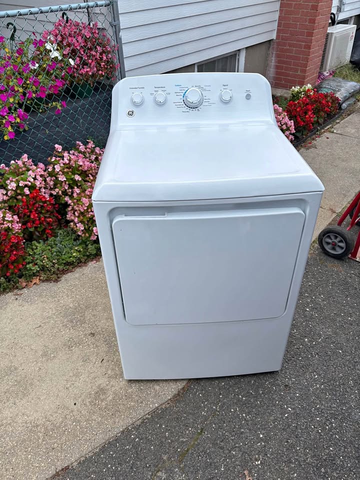 GE Natural Gas Dryer 27"