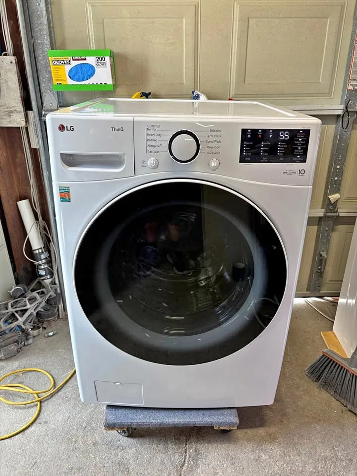 Like New LG washing Machine 27” with 30 DAYS WARRANTY !!! thumbnail