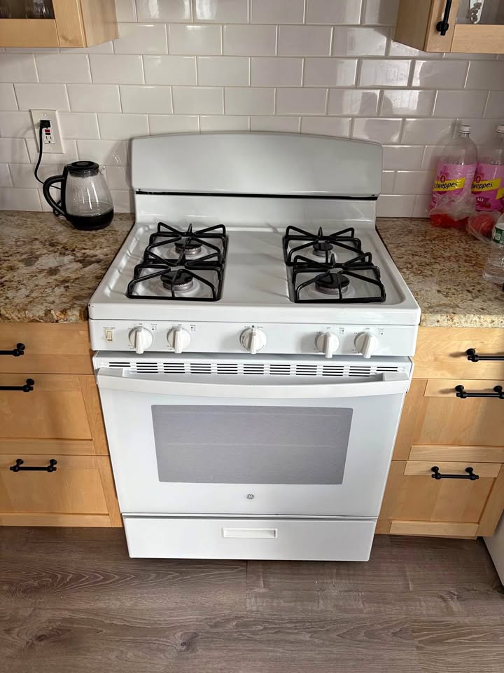 Ge gas range 30”