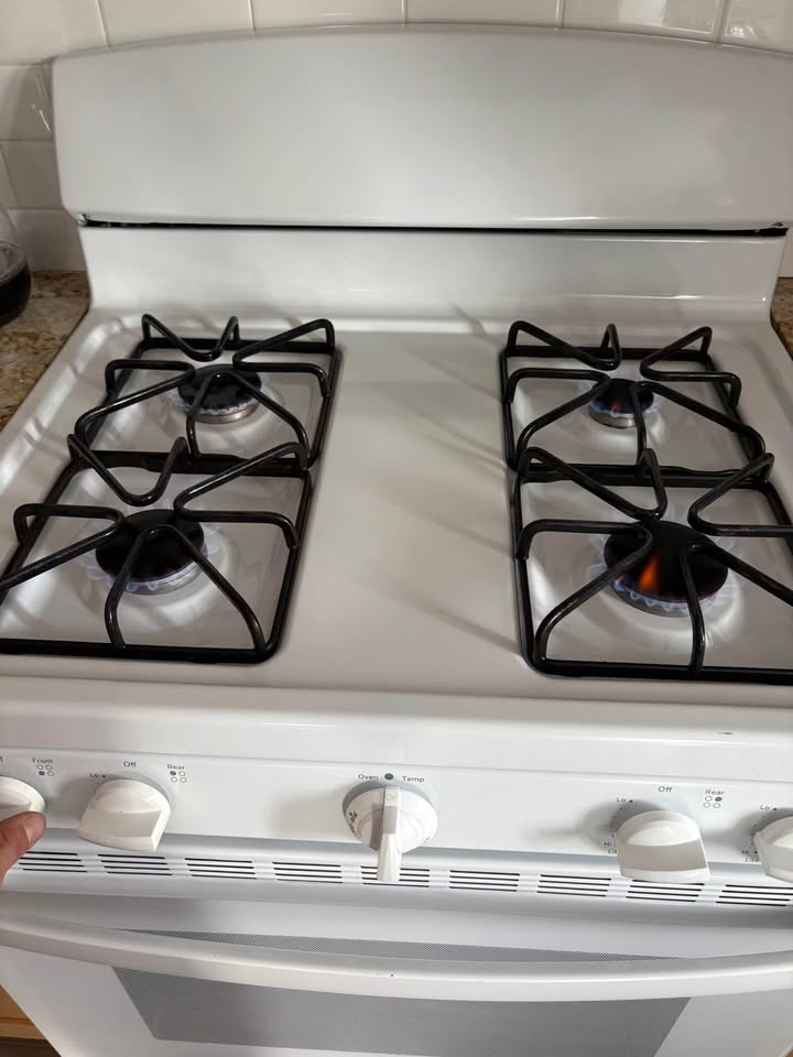 Ge gas range 30” - photo 2