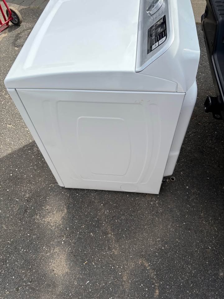 Maytag 3YO Natural Gas Dryer 27” - photo 4