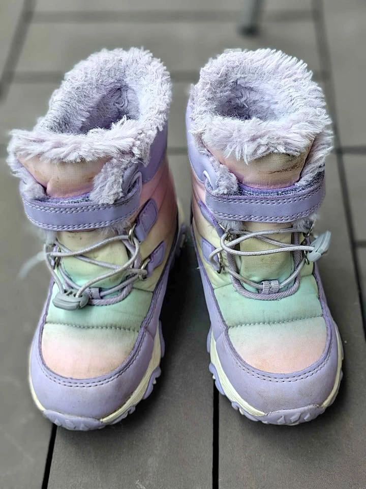 Girls' Pastel Ombre Faux Fur Lined Snow Boots Size 10