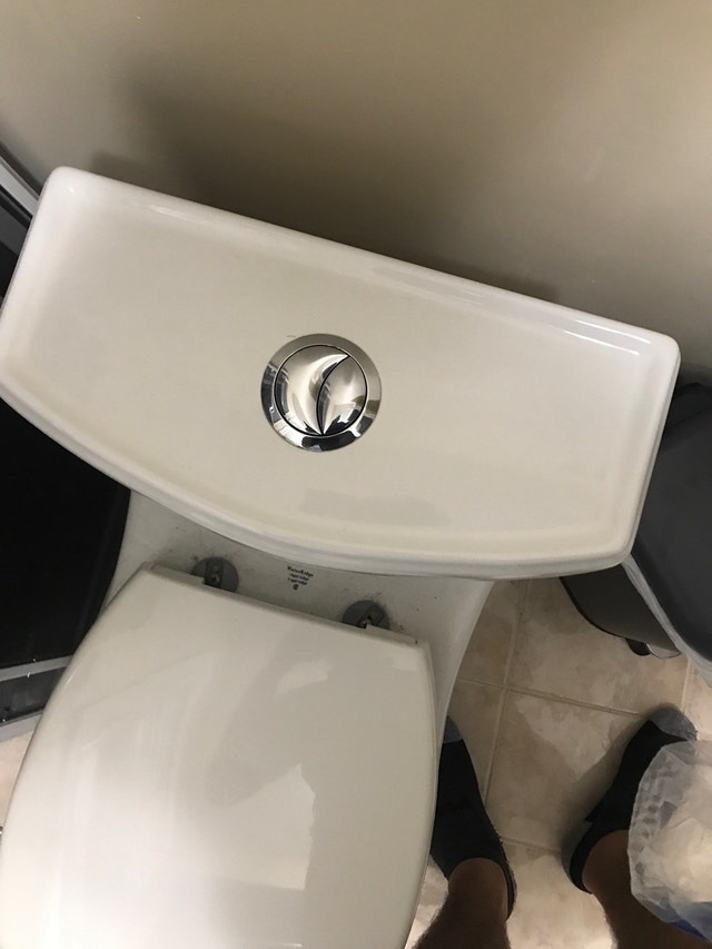 Really nice one piece toilet. Dual flush - photo 4