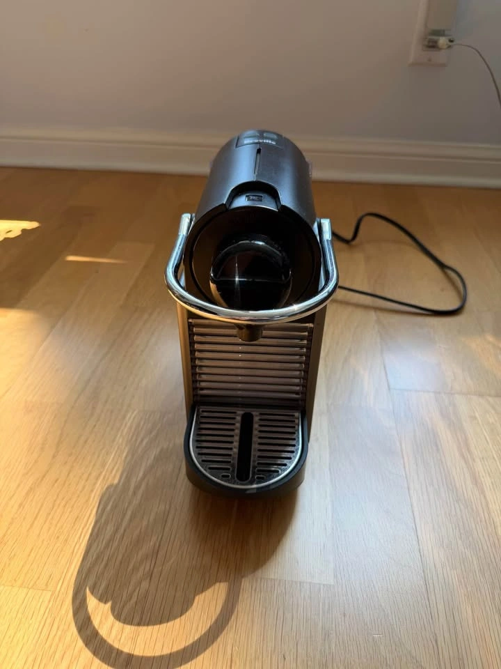 Nespresso Breville coffee machine - photo 3