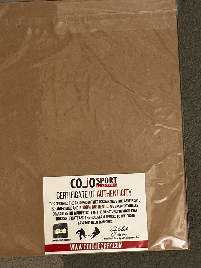 Marie-Philip Poulin Signed Photo image indicator(2)