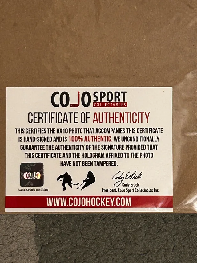 Marie-Philip Poulin Signed Photo image indicator(3)