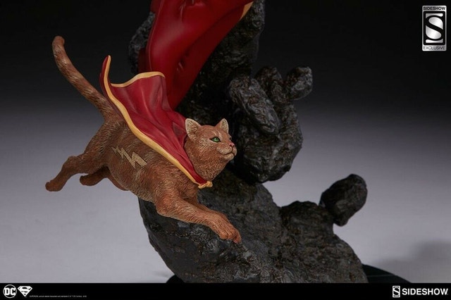 Sideshow Supergirl Exclusive Statue - photo 3