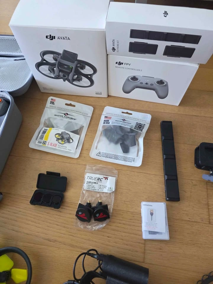 DJI Avata Pro View Bundle + Remote Controller 2 + Fly More Kit - photo 5