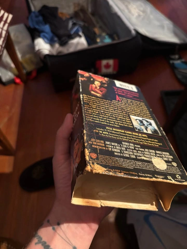 A Star is Born (1954) VHS - Judy Garland & James Mason - photo 2