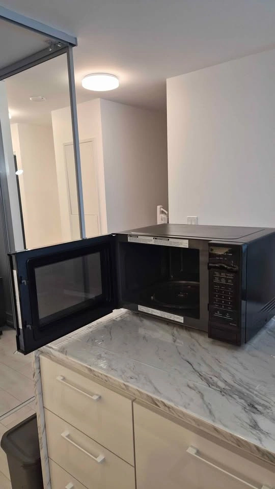 Panasonic genius 1100 watt microwave - photo 3