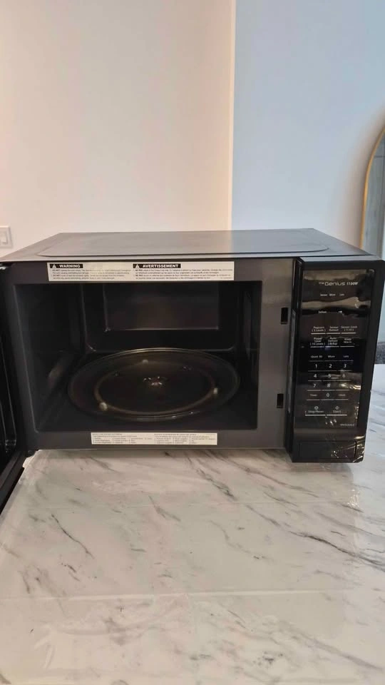 Panasonic genius 1100 watt microwave - photo 4