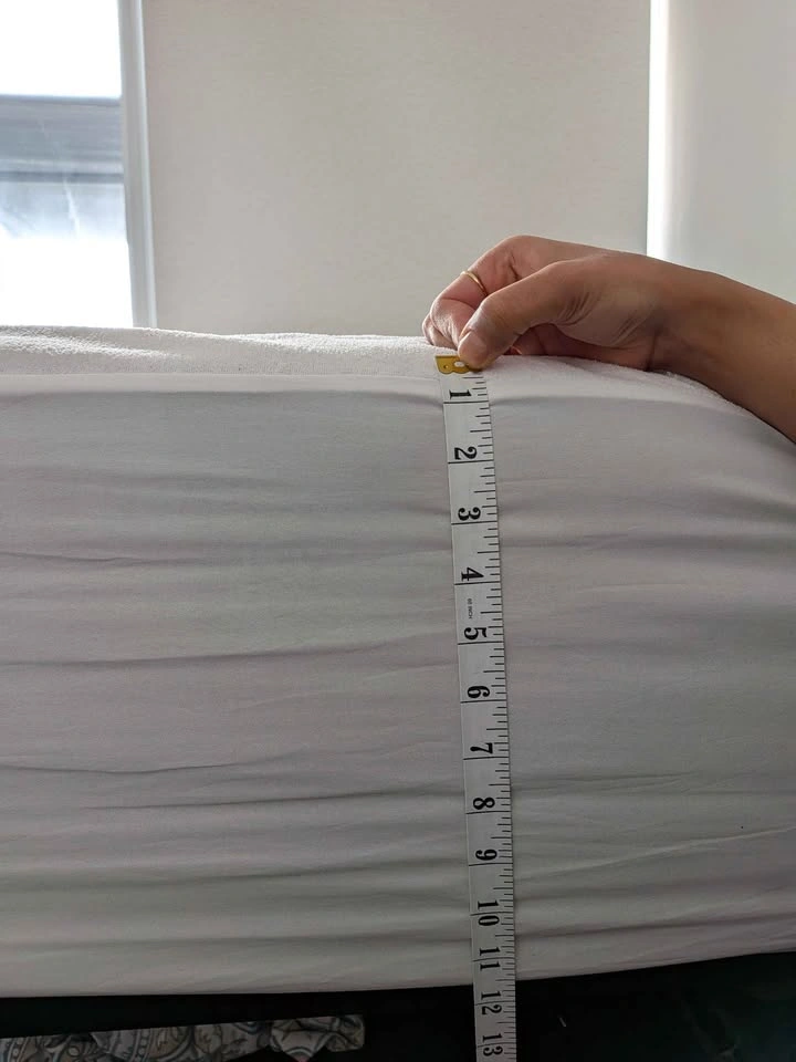 IKEA HAUGSVÄR King Size Hybrid Mattress – Excellent Condition - photo 2