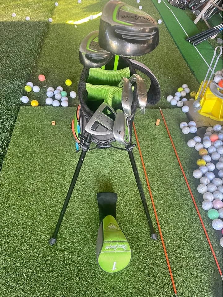 MacGregor Tourney MT Jr 46”-53” Golf Club Set with Bag