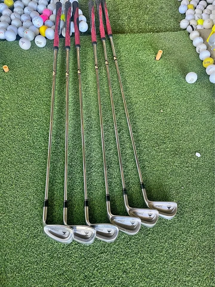 Titleist 962 Golf Iron Set