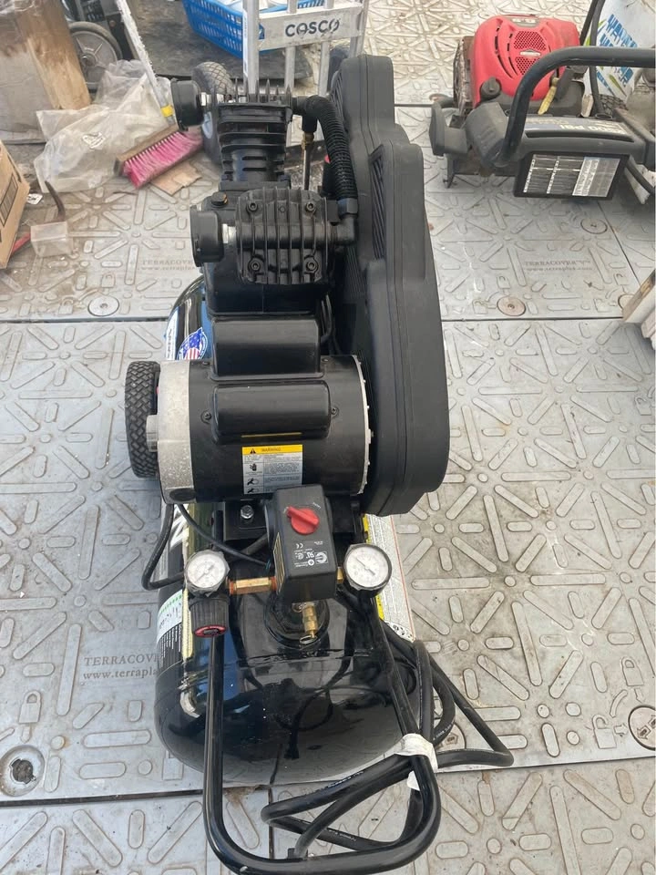American air compressor - photo 2