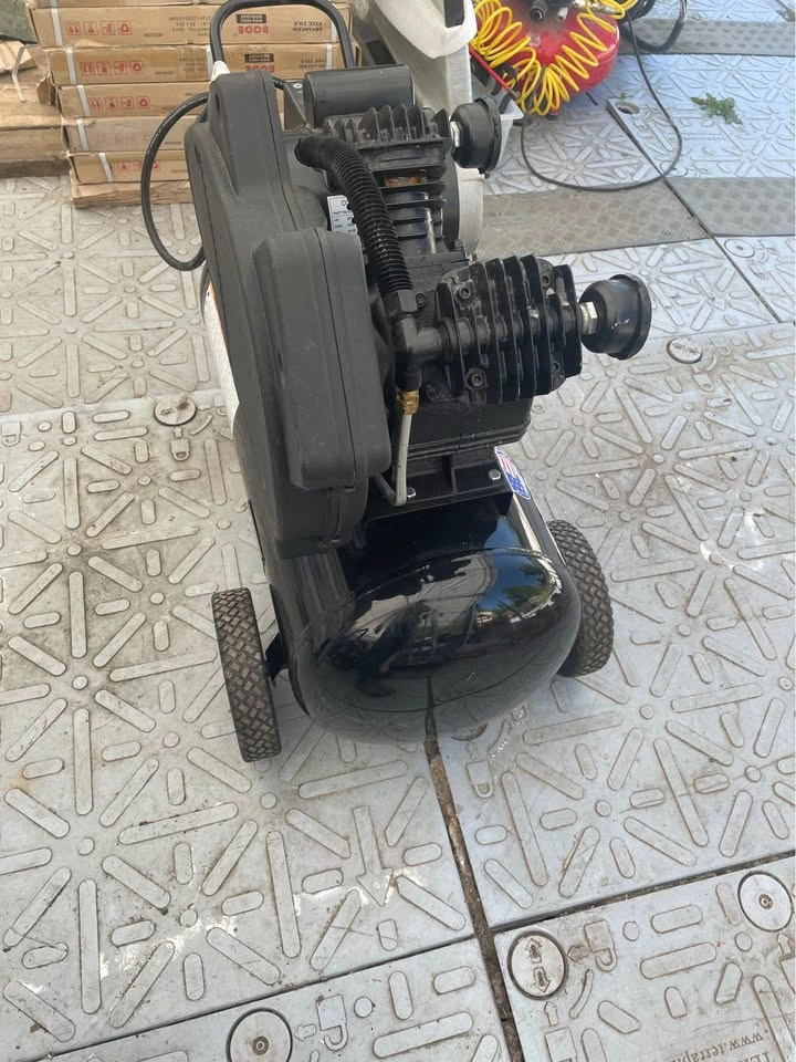 American air compressor - photo 4