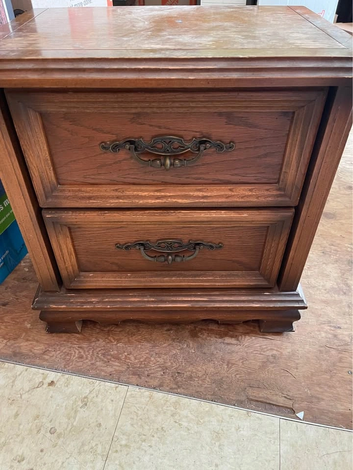 Vintage 1969 Bedroom Set: Dresser, Armoire, Nightstand, Mirror - photo 4
