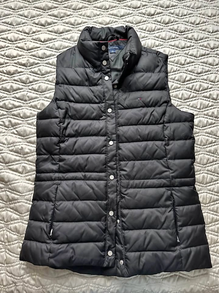 Tommy Hilfiger women’s down vest