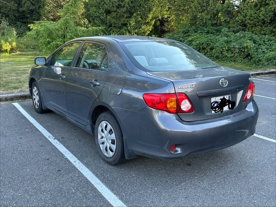 2010 Toyota Corolla - photo 3