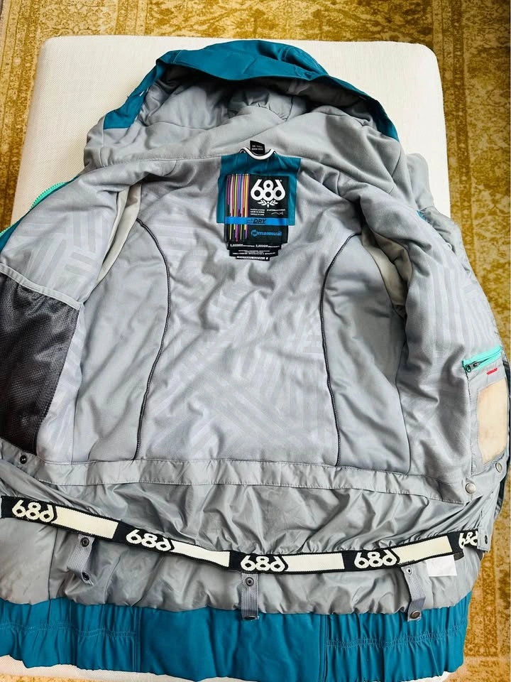 686 women’s ski jacket XS - photo 4