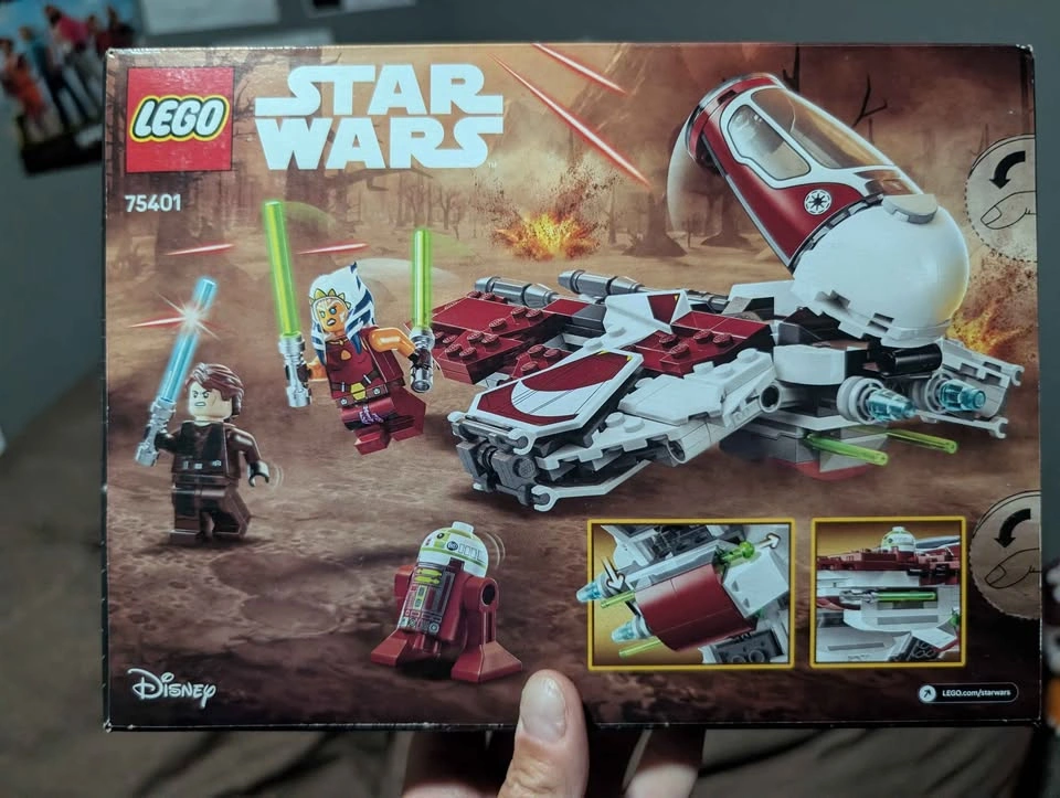 LEGO Star Wars Ahsoka's Jedi Interceptor 75401 - photo 2