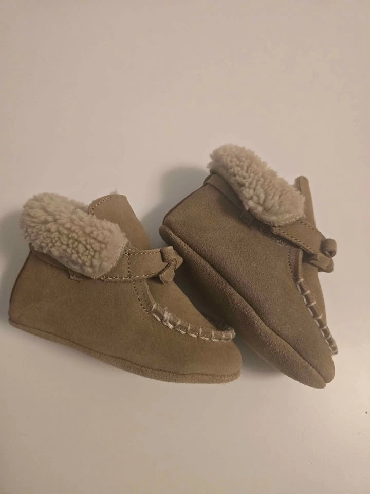 Baby Sherpa booties