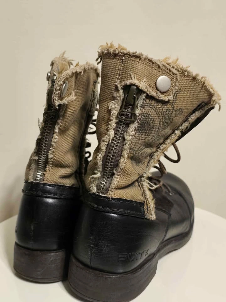 Sixty Black Leather Lace-Up Boots - Size 8.5 - photo 4