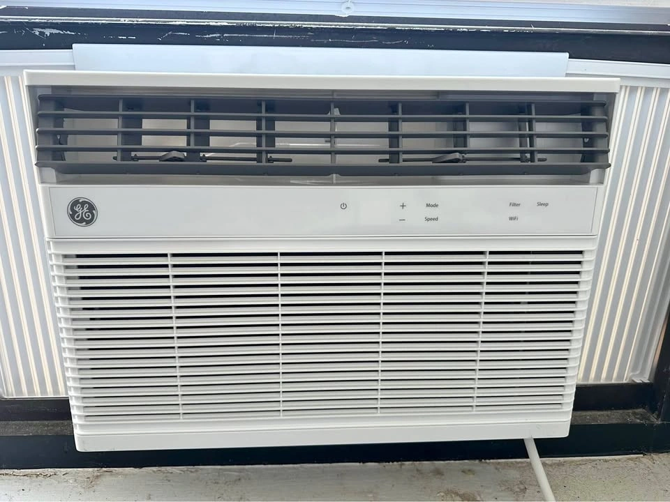 GE Window Air Conditioner with WiFi