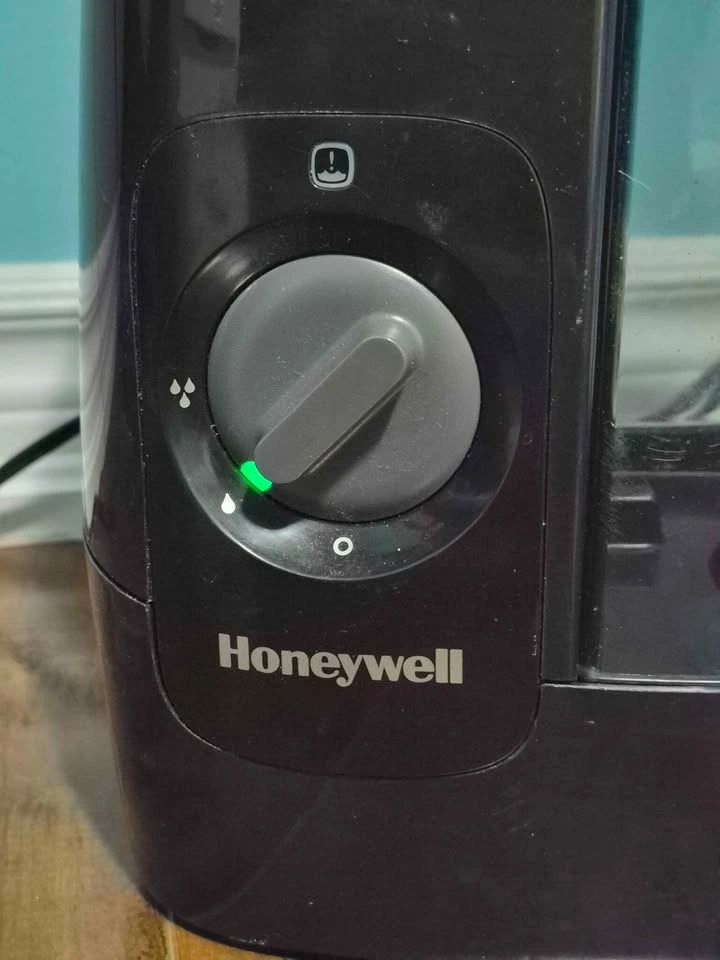 Honeywell Humidifier - photo 4