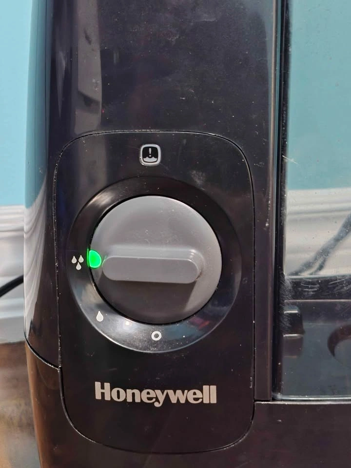 Honeywell Humidifier - photo 5
