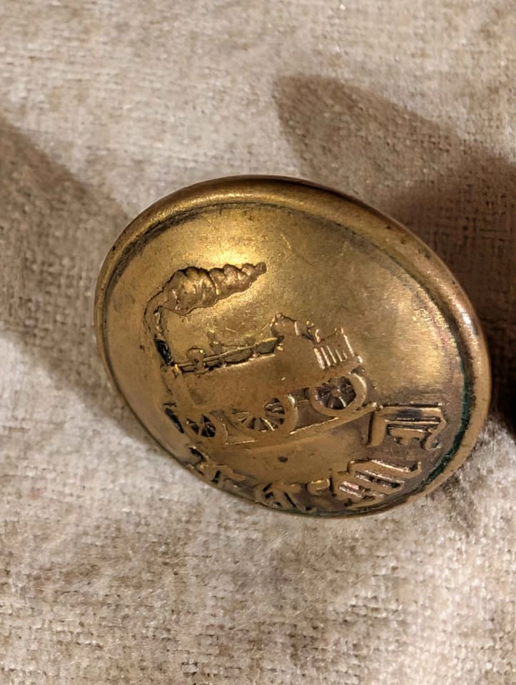 Vintage Adolfo Roensch Manila Brass Locomotive Buttons - photo 3