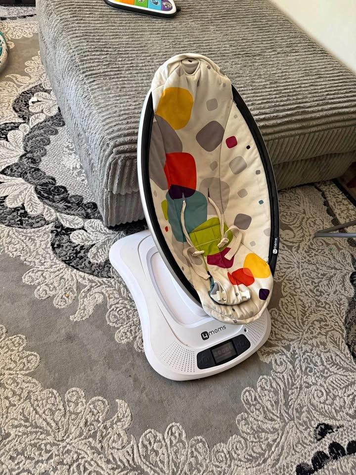 4moms mamaRoo Multi-Motion Baby Swing