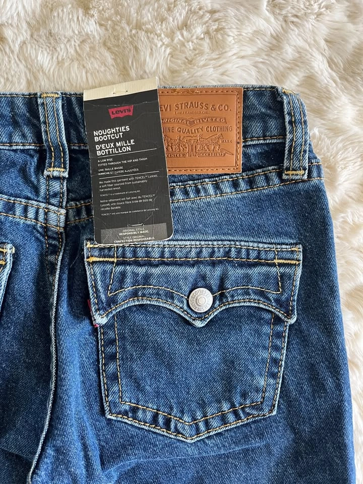 NWT Levi’s Noughties Bootcut Jeans Size 26 - Low Rise - photo 3