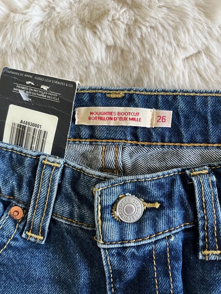 NWT Levi’s Noughties Bootcut Jeans Size 26 - Low Rise - photo 4