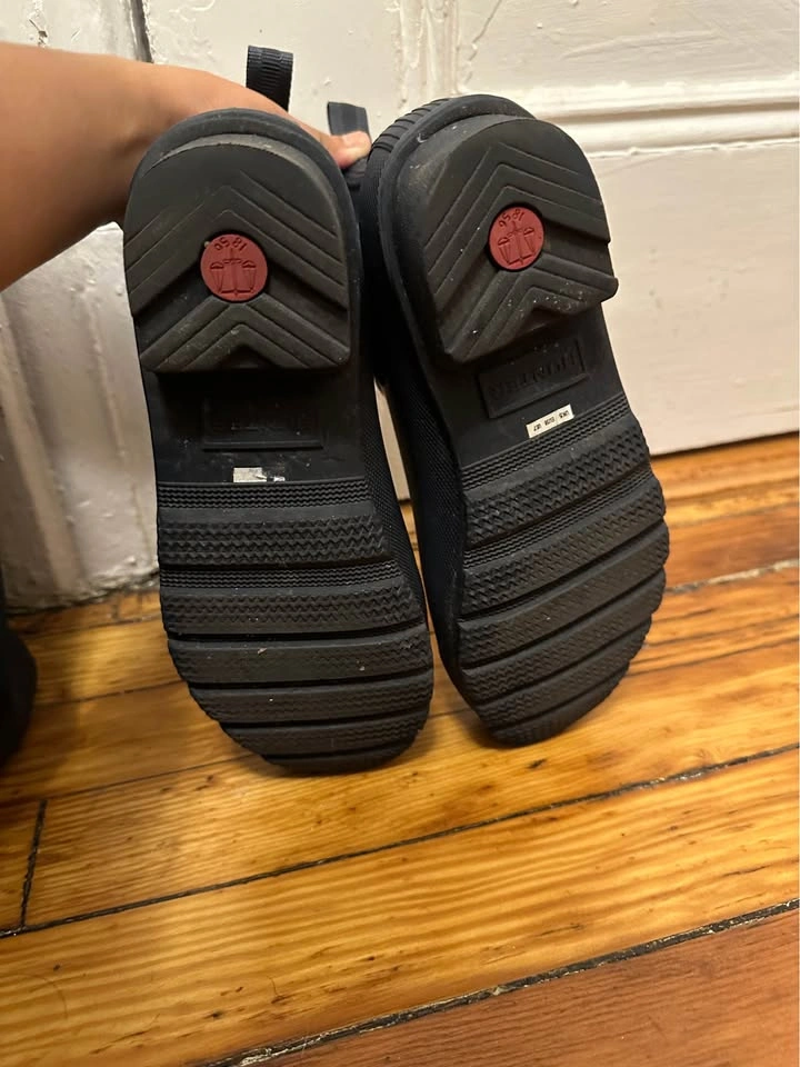 Hunter Chelsea Rain Boots - Women’s Size 7. Pickup in Park Slope - photo 4