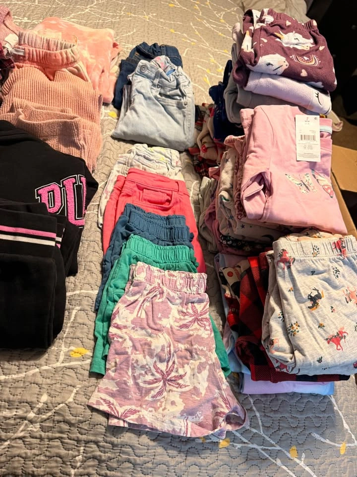 Large lot of girls mixed clothing - size 7/8 medium - photo 2