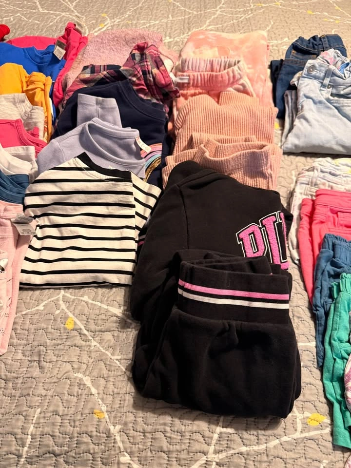 Large lot of girls mixed clothing - size 7/8 medium - photo 3