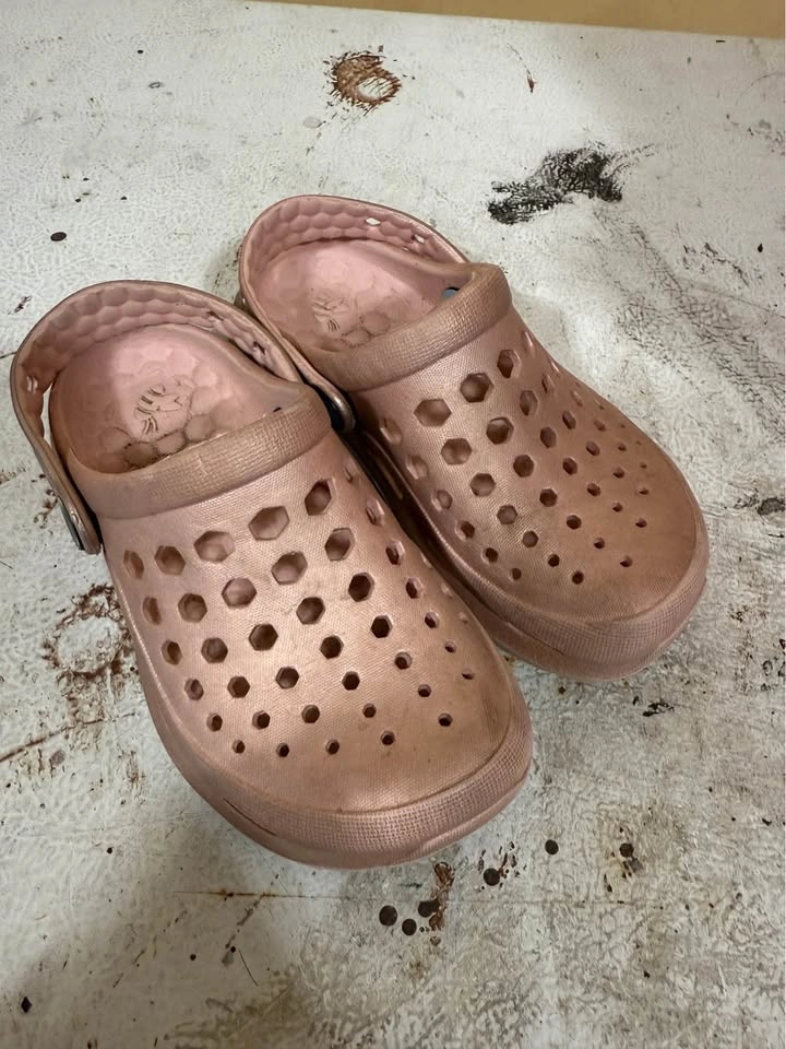 Joybees brand style crocs (size 10-11)