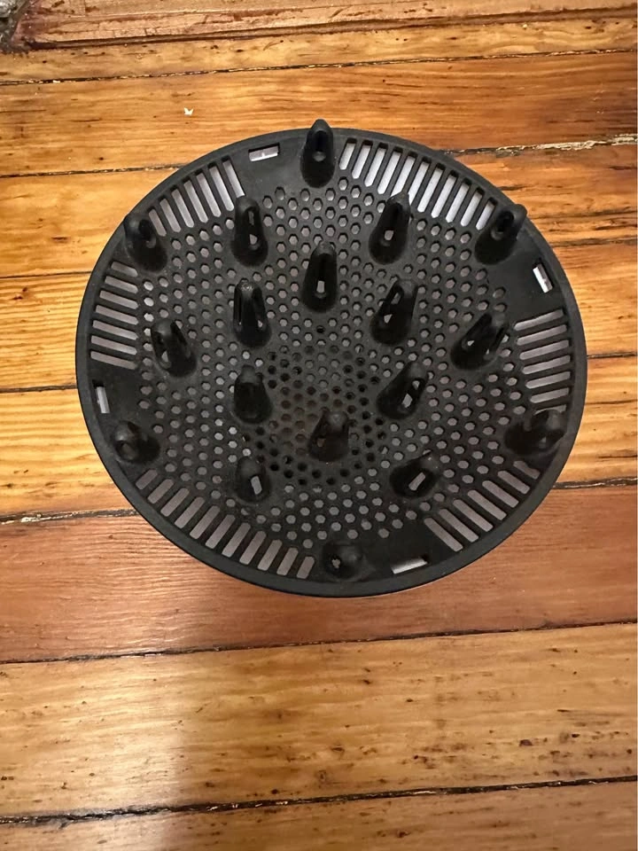 Universal Hair Dryer Diffuser Attachment - photo 2