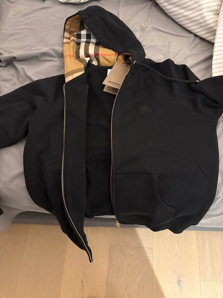 Burberry zip up - photo 3
